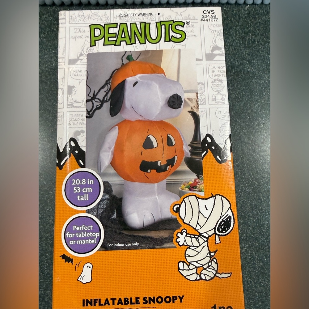 Gemmy Inflatable Snoopy with Orange Pumpkin perfect for tabletop or mantle 20.8”